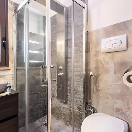 Romantico Monolocale Veranda Privata Vista Mare Апартаменты Реджо-ди-Калабрия
